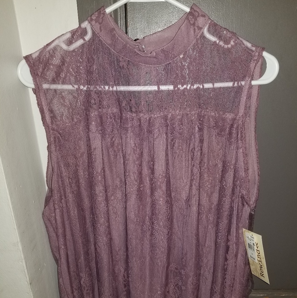 Sleeveless lace top